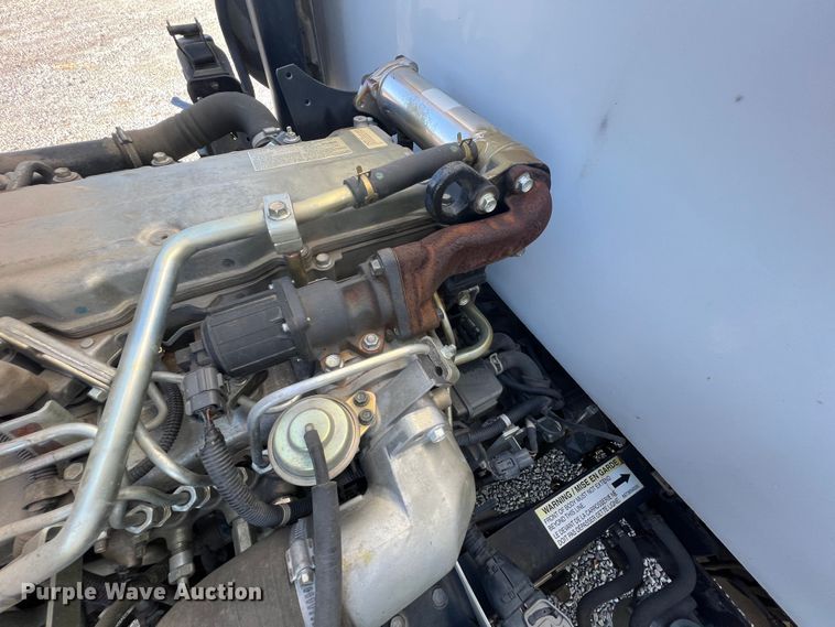 image for item ID9479 2007 Isuzu NPR  sprayer truck