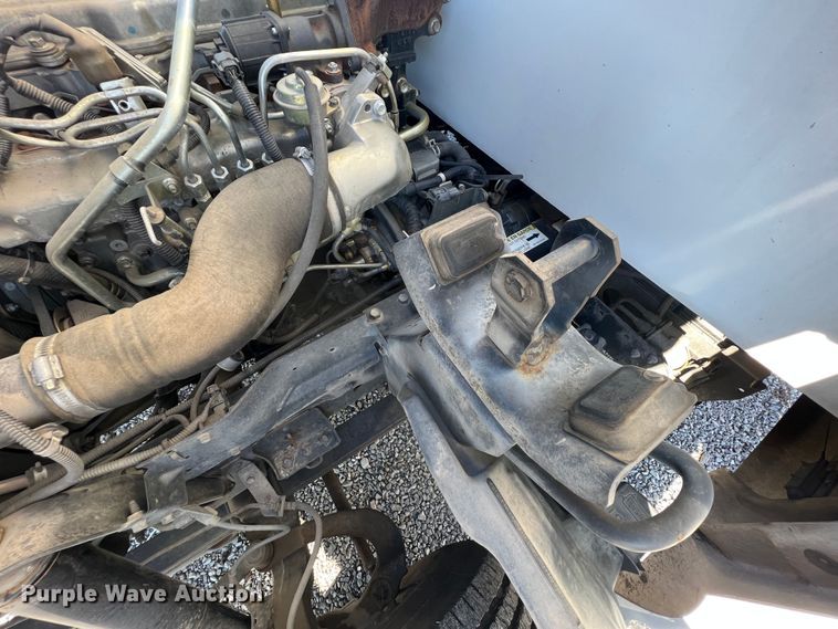 image for item ID9479 2007 Isuzu NPR  sprayer truck