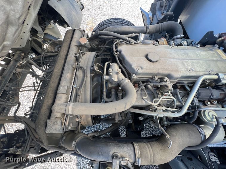 image for item ID9479 2007 Isuzu NPR  sprayer truck