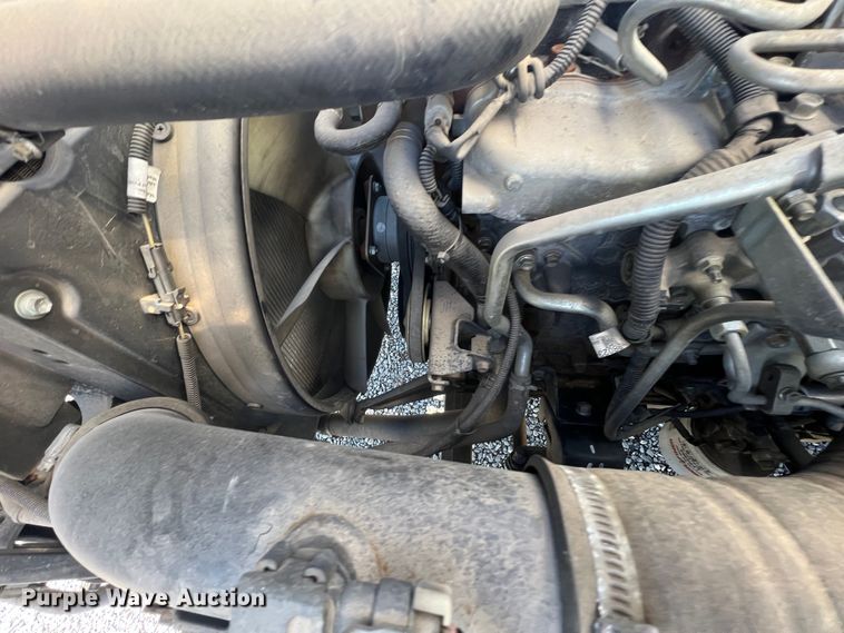 image for item ID9479 2007 Isuzu NPR  sprayer truck