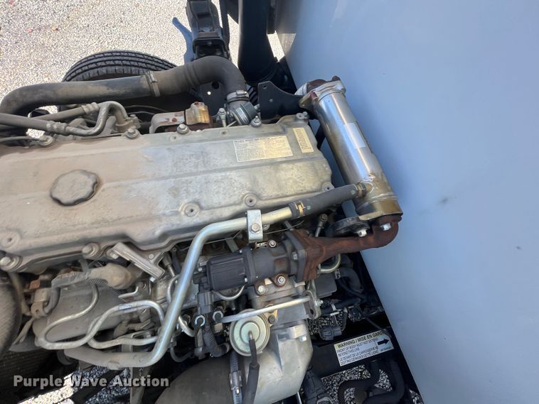 image for item ID9479 2007 Isuzu NPR  sprayer truck