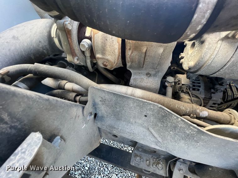 image for item ID9479 2007 Isuzu NPR  sprayer truck