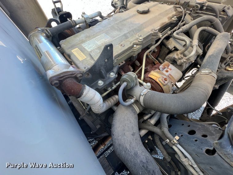 image for item ID9479 2007 Isuzu NPR  sprayer truck