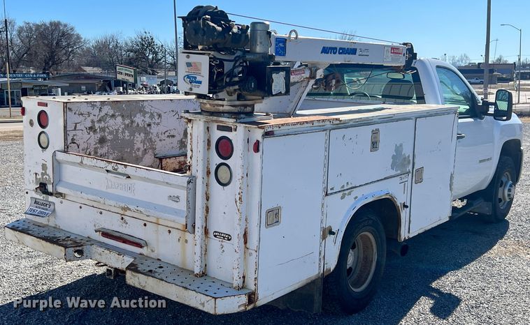 image for item ID9480 2007 Chevrolet 3500HD  utility bed pickup truck