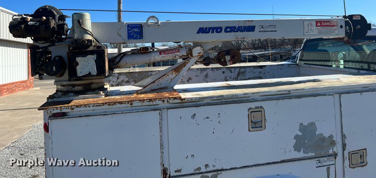 image for item ID9480 2007 Chevrolet 3500HD  utility bed pickup truck