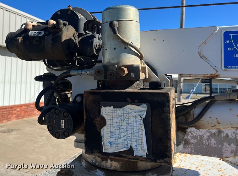 image for item ID9480 2007 Chevrolet 3500HD  utility bed pickup truck