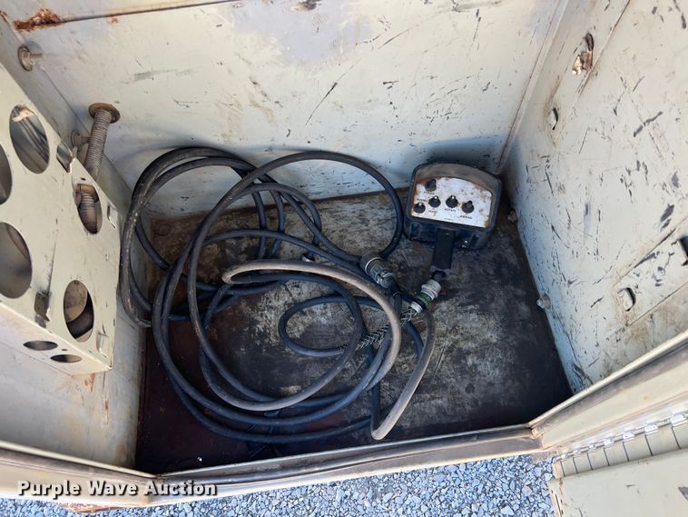 image for item ID9480 2007 Chevrolet 3500HD  utility bed pickup truck