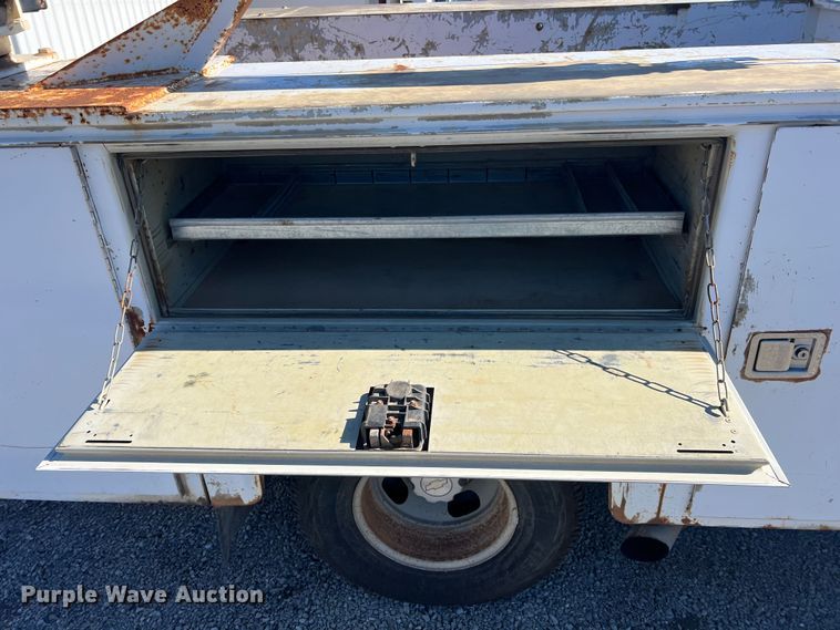 image for item ID9480 2007 Chevrolet 3500HD  utility bed pickup truck