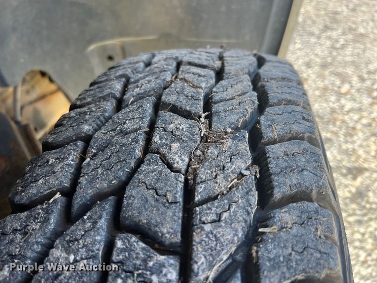 image for item ID9480 2007 Chevrolet 3500HD  utility bed pickup truck