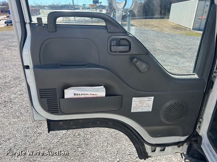 image for item ID9481 1999 GMC W4500  box truck