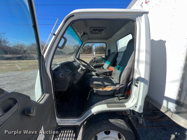 image for item ID9481 1999 GMC W4500  box truck