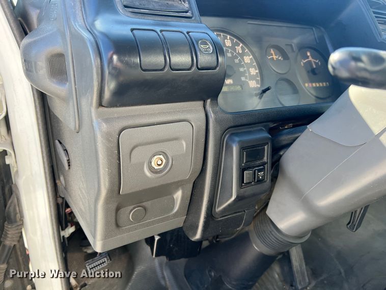 image for item ID9481 1999 GMC W4500  box truck