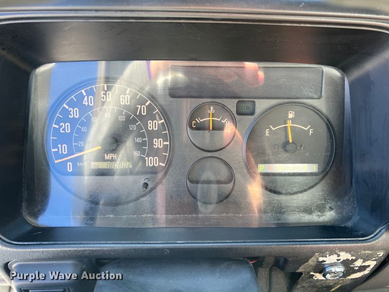 image for item ID9481 1999 GMC W4500  box truck