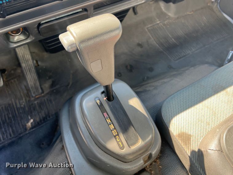 image for item ID9481 1999 GMC W4500  box truck