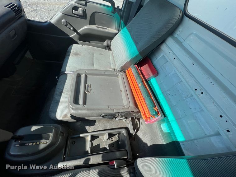 image for item ID9481 1999 GMC W4500  box truck