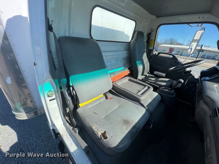 image for item ID9481 1999 GMC W4500  box truck