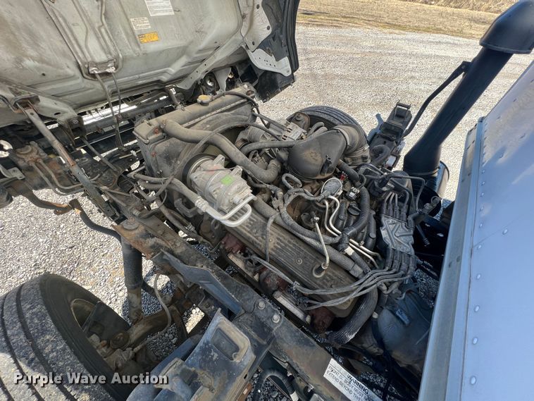 image for item ID9481 1999 GMC W4500  box truck