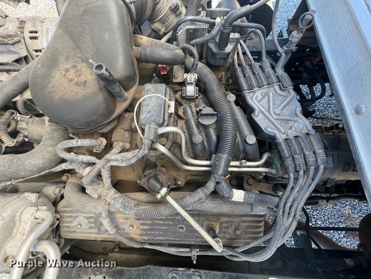 image for item ID9481 1999 GMC W4500  box truck