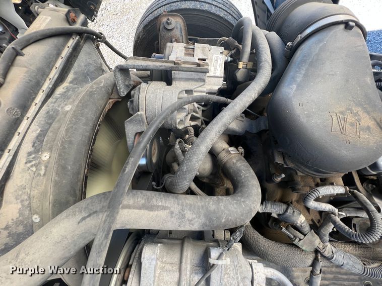 image for item ID9481 1999 GMC W4500  box truck