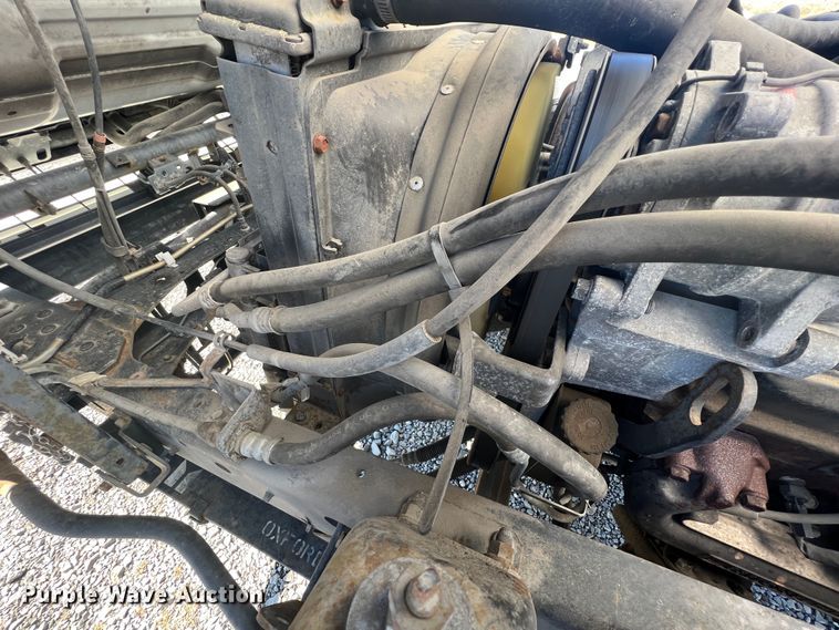 image for item ID9481 1999 GMC W4500  box truck