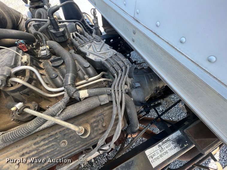 image for item ID9481 1999 GMC W4500  box truck