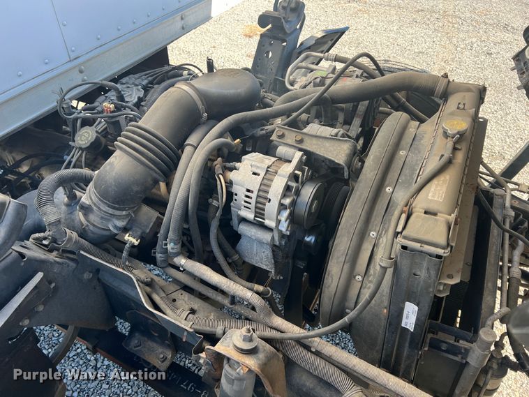 image for item ID9481 1999 GMC W4500  box truck