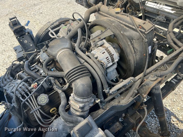 image for item ID9481 1999 GMC W4500  box truck