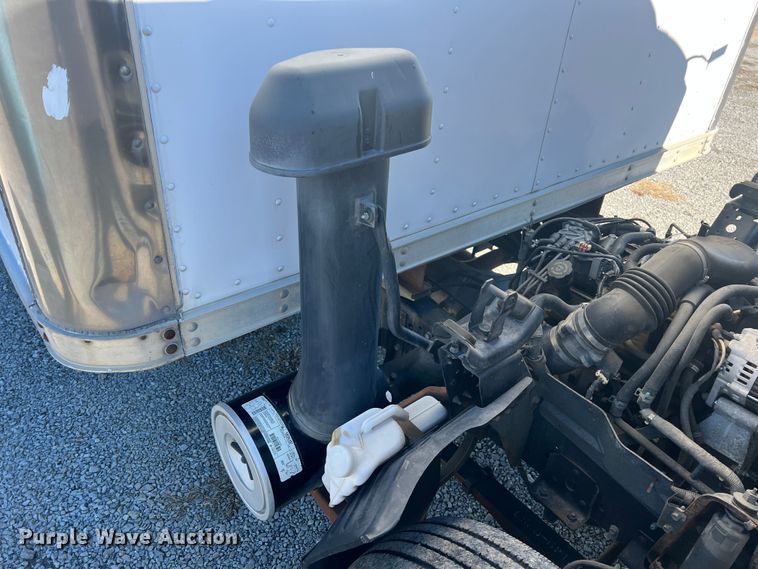 image for item ID9481 1999 GMC W4500  box truck