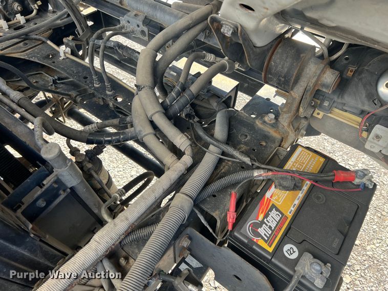 image for item ID9481 1999 GMC W4500  box truck