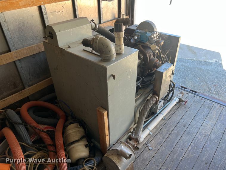 image for item ID9481 1999 GMC W4500  box truck