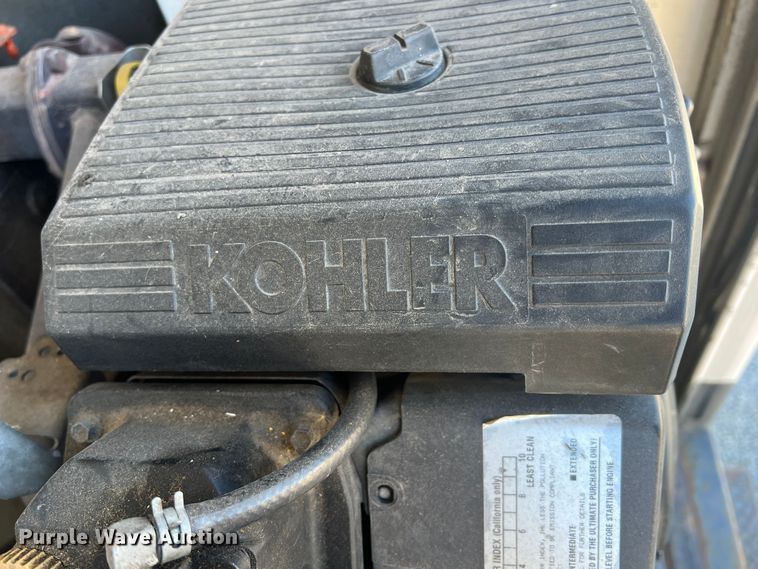 image for item ID9481 1999 GMC W4500  box truck