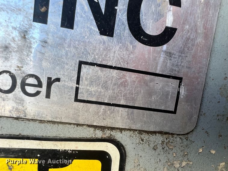 image for item ID9481 1999 GMC W4500  box truck