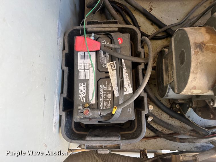 image for item ID9481 1999 GMC W4500  box truck