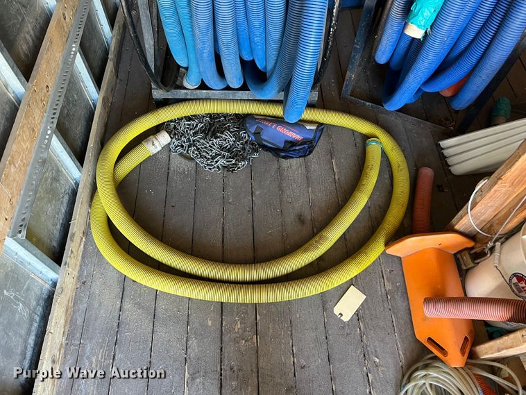 image for item ID9481 1999 GMC W4500  box truck