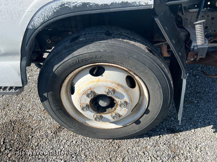 image for item ID9481 1999 GMC W4500  box truck