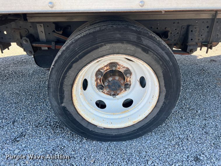 image for item ID9481 1999 GMC W4500  box truck