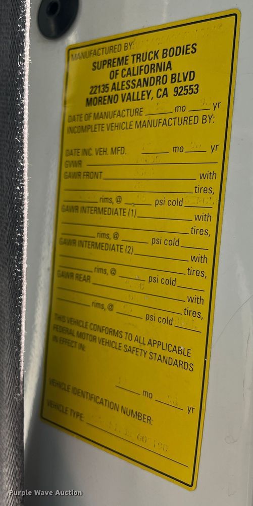 image for item ID9481 1999 GMC W4500  box truck