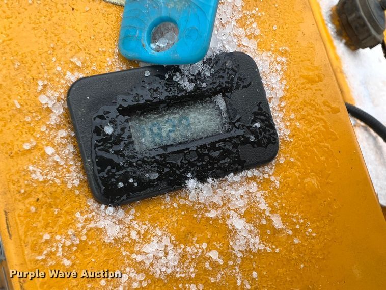 image for item ID9493 (2) ZTR lawn mowers