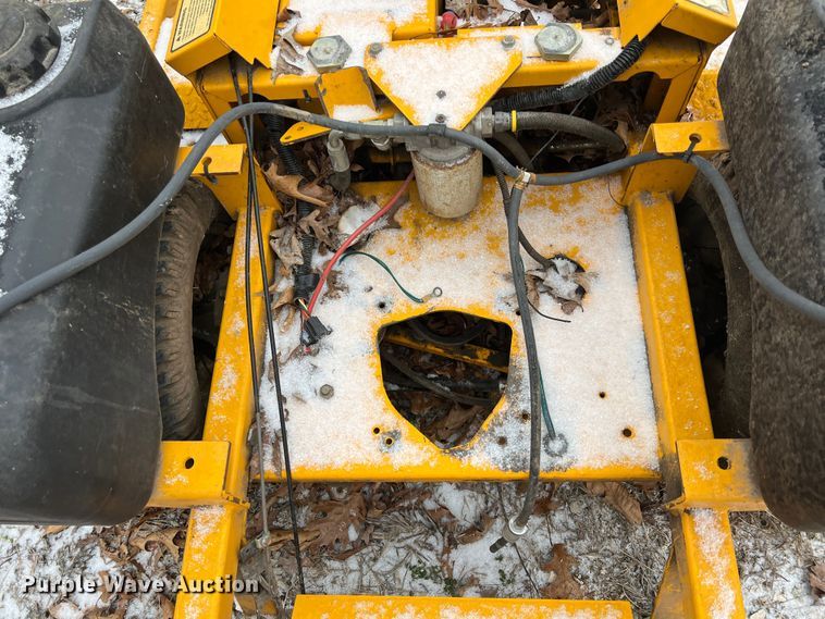 image for item ID9493 (2) ZTR lawn mowers