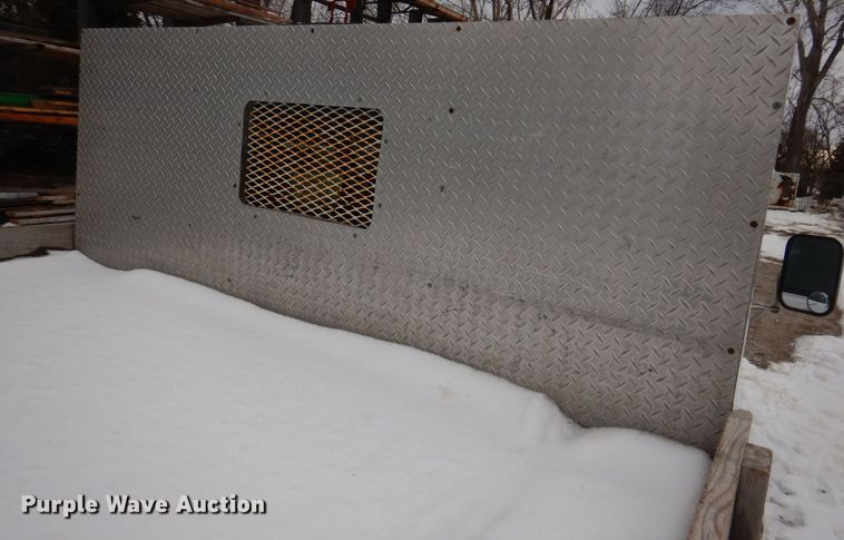 image for item IO9332 2000 Chevrolet C3500  flatbed pickup truck