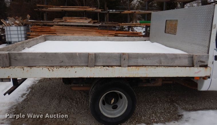 image for item IO9332 2000 Chevrolet C3500  flatbed pickup truck