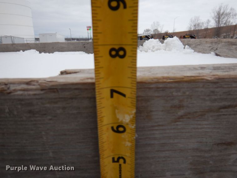 image for item IO9332 2000 Chevrolet C3500  flatbed pickup truck