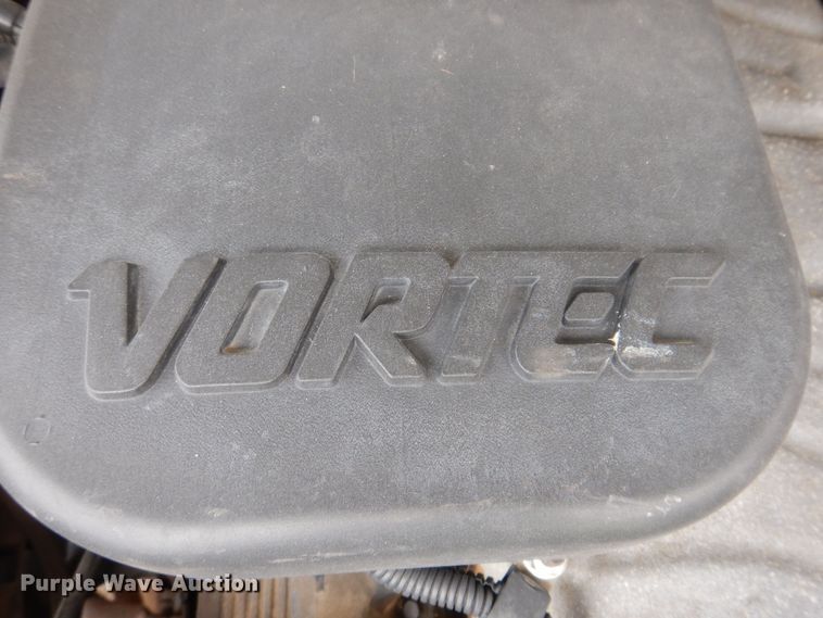 image for item IO9332 2000 Chevrolet C3500  flatbed pickup truck