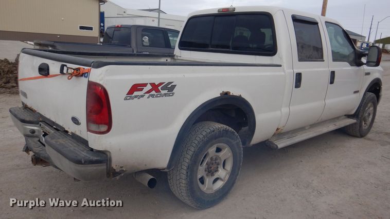 image for item IO9353 2007 Ford F250 XLT  Crew Cab pickup truck