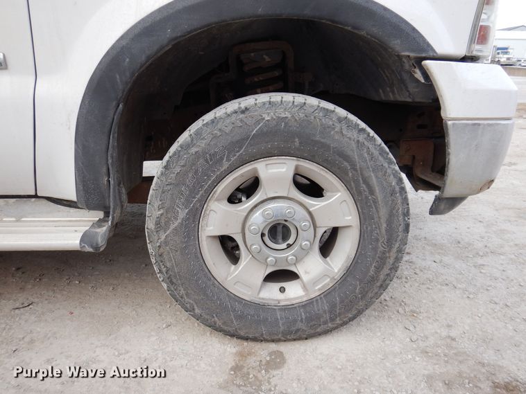 image for item IO9353 2007 Ford F250 XLT  Crew Cab pickup truck