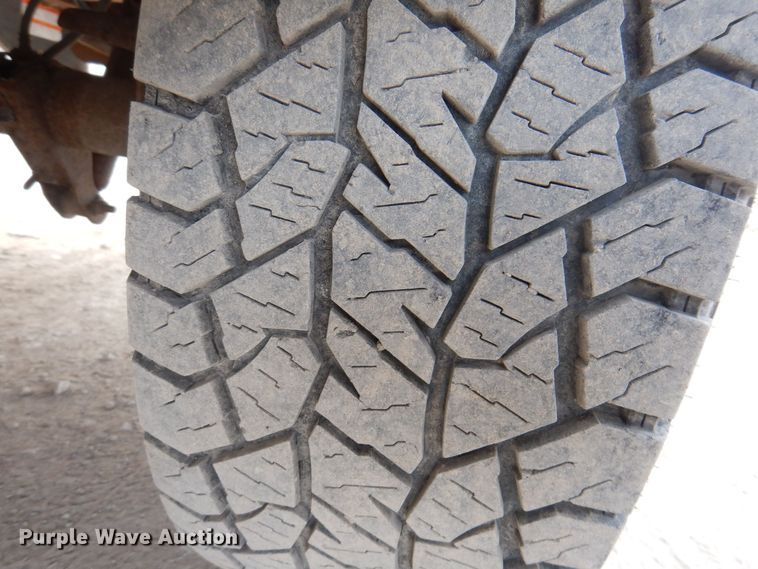 image for item IO9353 2007 Ford F250 XLT  Crew Cab pickup truck