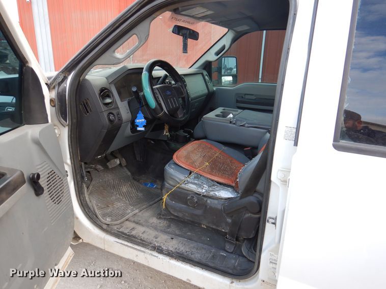 image for item IO9354 2015 Ford F350  pickup truck