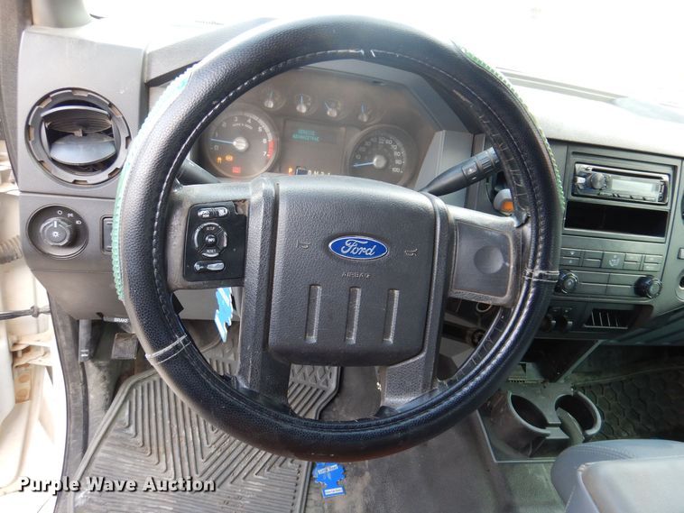 image for item IO9354 2015 Ford F350  pickup truck