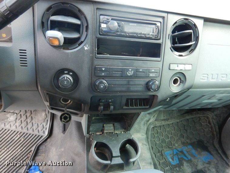 image for item IO9354 2015 Ford F350  pickup truck