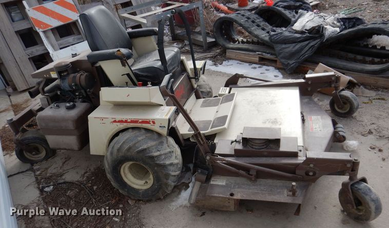 image for item IO9356 Grasshopper 9561S  lawn mower